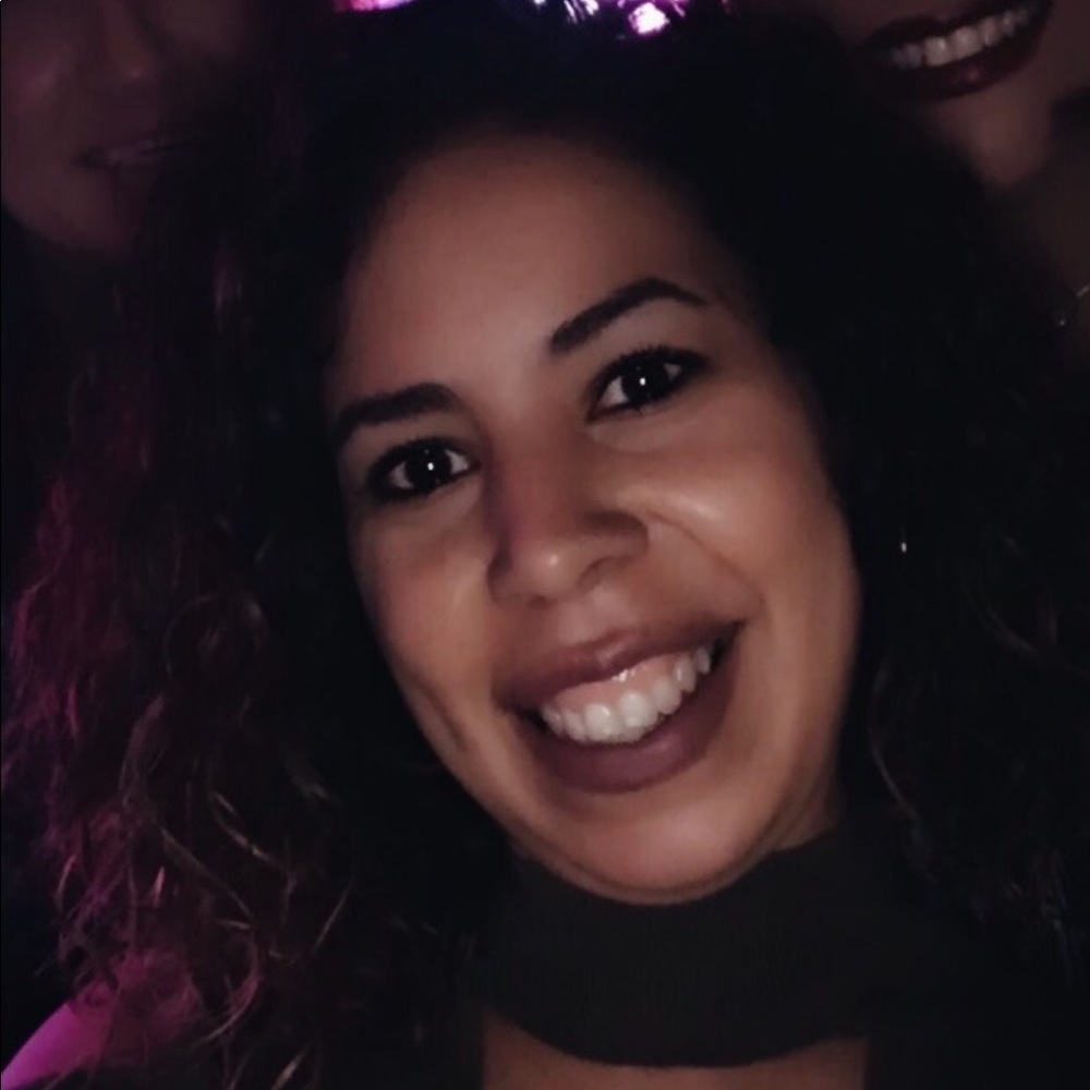 Meet your Posher, Lorraine